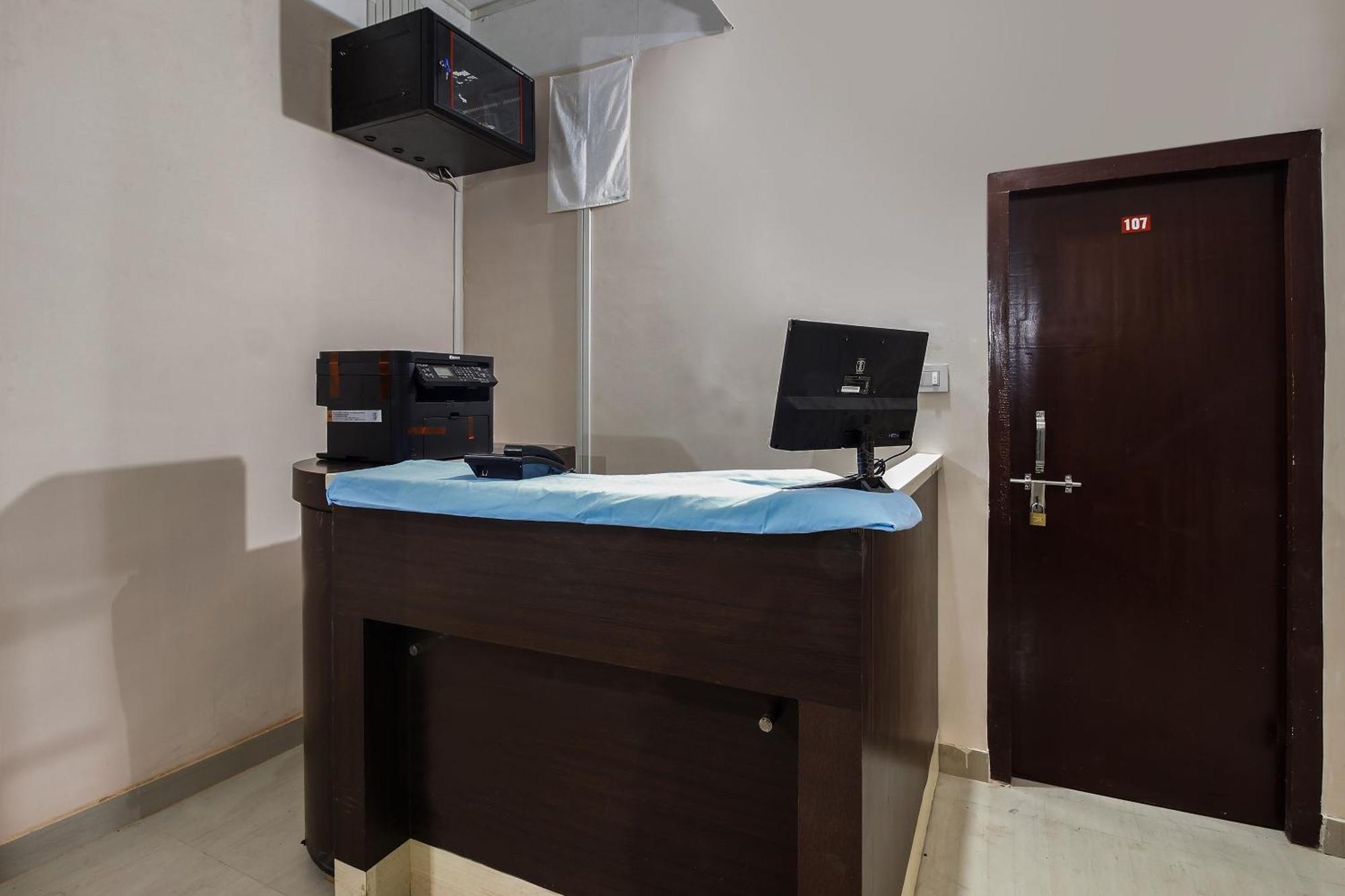 Hotel O Shiva Guest House Ґувахаті Екстер'єр фото